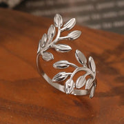 Elegant Floral Wrap Wring