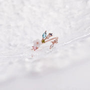 Dainty Floral Diamond Leaf Ring